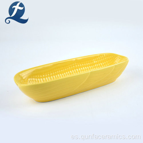 Bandeja de cerámica para hornear resistente al calor en forma de maíz